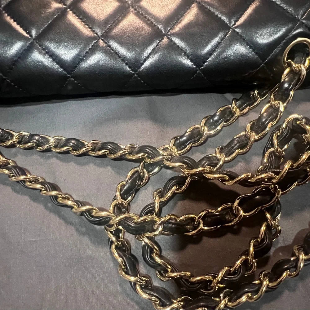 Chanel Lambskin Quilted Maxi Single Flap - Picture 13 of 17